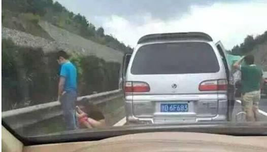 科技前沿下的智能体验，美女高速尿急神器助力智能生活新篇章